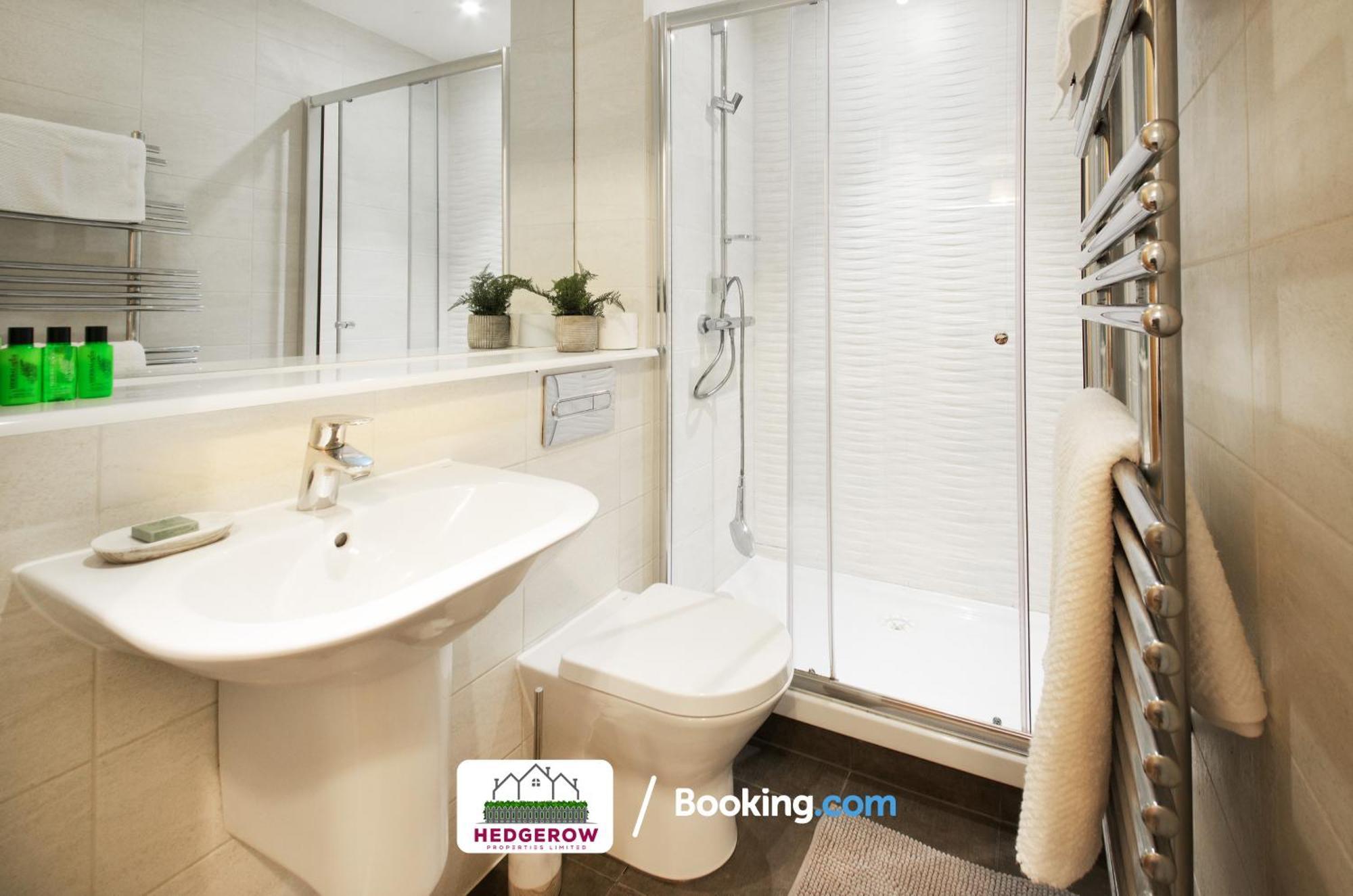 Premium Deals On Modern 2 -Bed 2-Bath Central City 122 High Street Flat For Movers & Pros By Hedgerow Manchester Exteriör bild